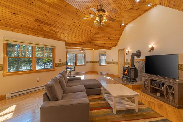 $698,000 | 139 Havey Point Road, Hancock, ME 04640