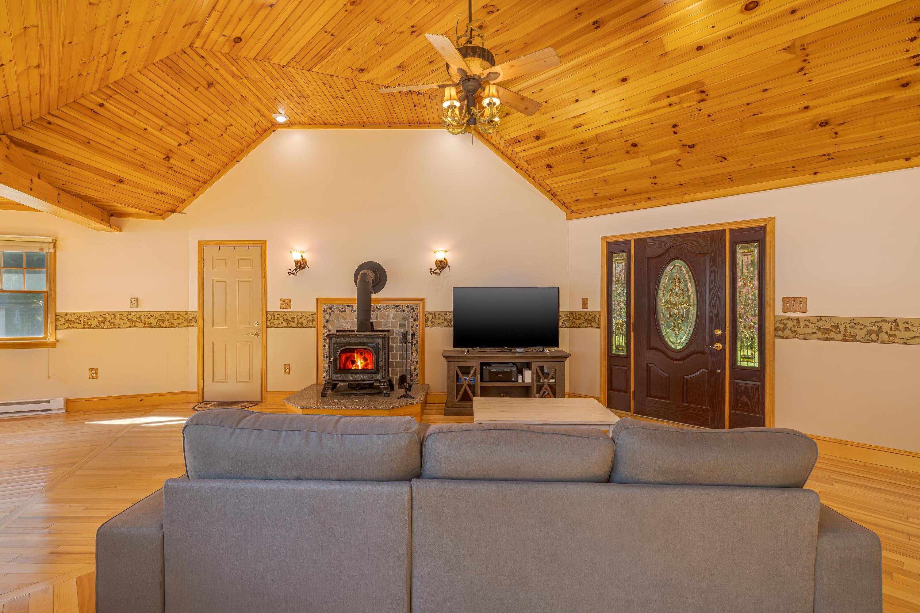 139 Havey Point Road Hancock, ME 04640 - Photo 4 of 50 4