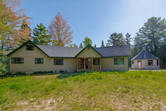 $698,000 | 139 Havey Point Road, Hancock, ME 04640