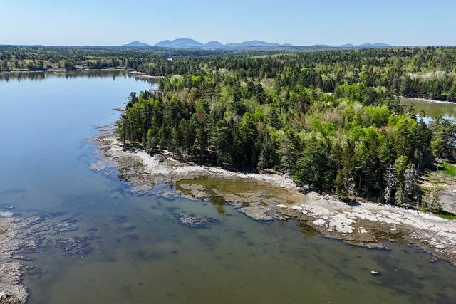 $698,000 | 139 Havey Point Road, Hancock, ME 04640