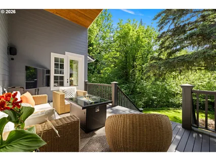 $1,275,000 | 2400 South Bertsinger Road, Ridgefield, WA 98642