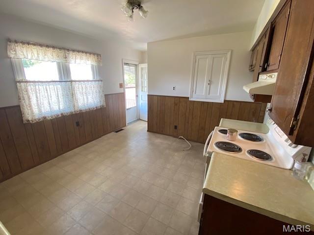 215 Derhake Road Florissant, MO 63031 - Photo 5 of 17 Gallery Image 5