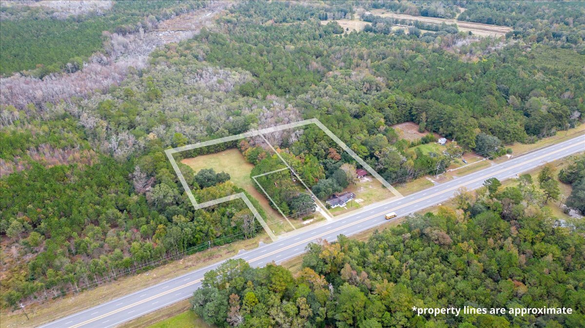 13220 East Oglethorpe Highway Midway, GA 31320 - Photo 8 of 11 a view of a garden from a balcony