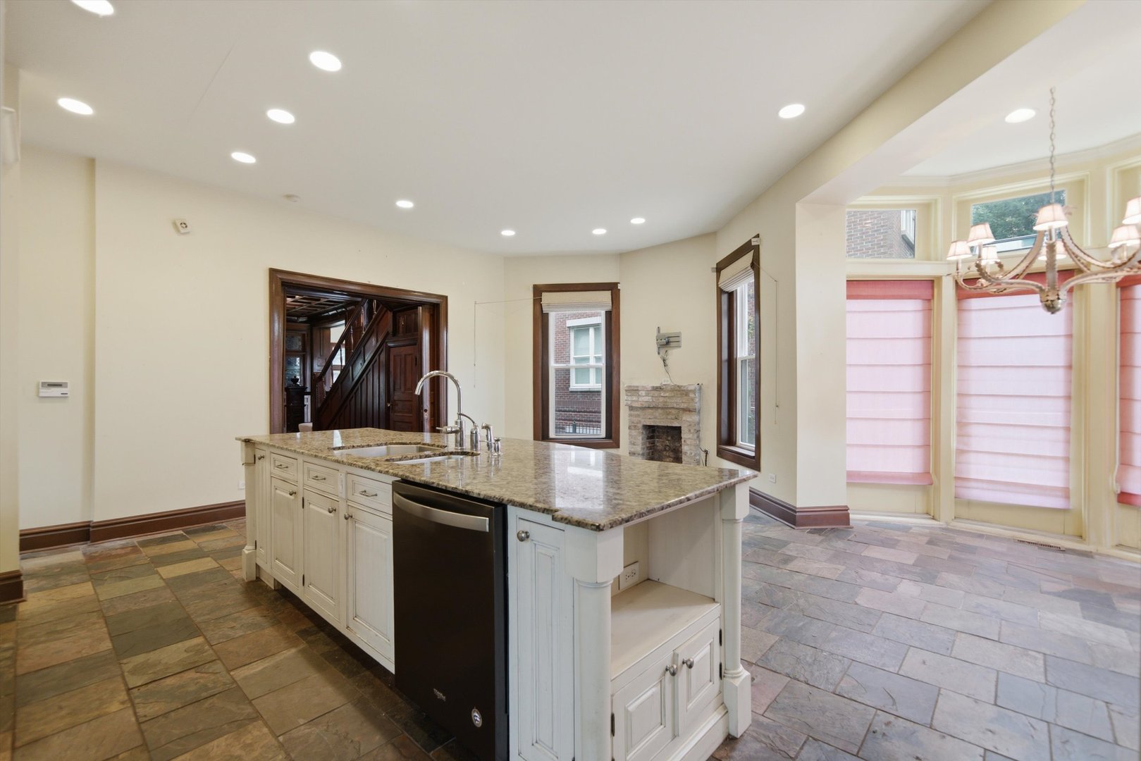 1529 West Adams Street Chicago, IL 60607 - Photo 6 of 18 Gallery Image 6