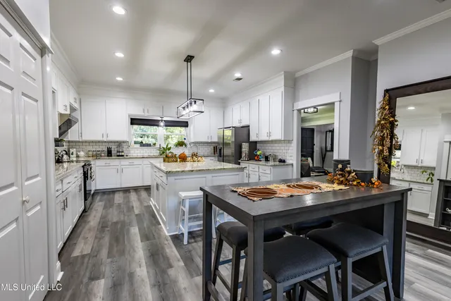 $395,000 | 207 Hickory Hill Drive, Hattiesburg, MS 39402