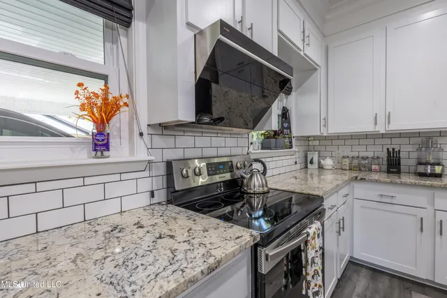 $395,000 | 207 Hickory Hill Drive, Hattiesburg, MS 39402