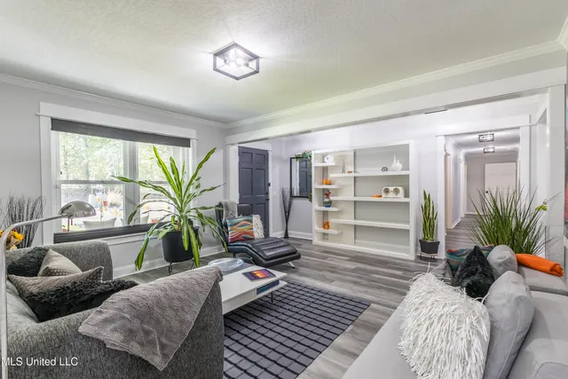 $395,000 | 207 Hickory Hill Drive, Hattiesburg, MS 39402