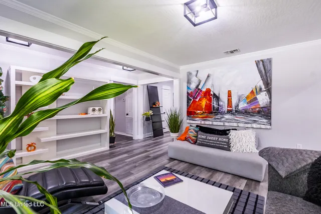 $395,000 | 207 Hickory Hill Drive, Hattiesburg, MS 39402