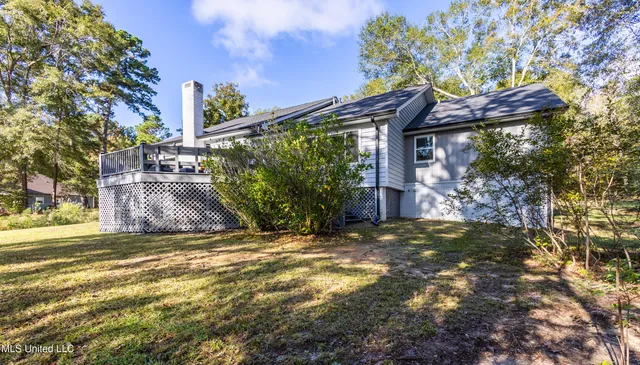 $395,000 | 207 Hickory Hill Drive, Hattiesburg, MS 39402