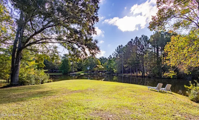 $395,000 | 207 Hickory Hill Drive, Hattiesburg, MS 39402