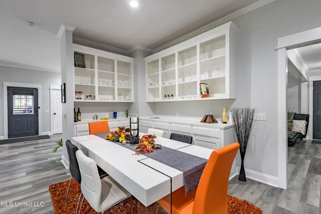 $395,000 | 207 Hickory Hill Drive, Hattiesburg, MS 39402