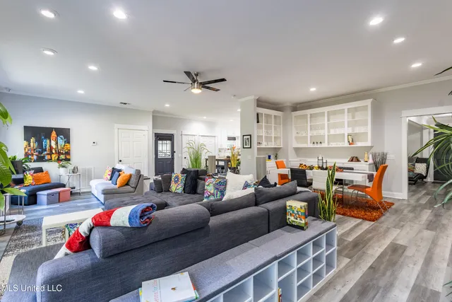 $395,000 | 207 Hickory Hill Drive, Hattiesburg, MS 39402