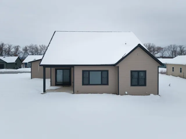 $525,000 | 925 Hay Creek Trail, Reedsburg, WI 53959
