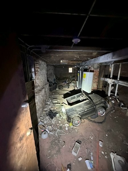 7119 South Emerald Avenue Chicago, IL 60621 - Photo 29 of 50 a room with gym equipment