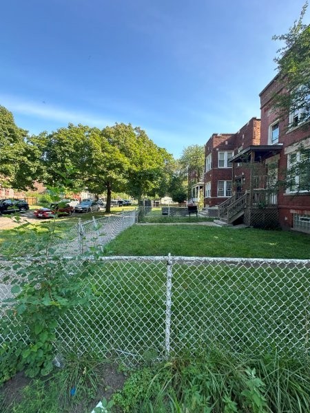 7119 South Emerald Avenue Chicago, IL 60621 - Photo 48 of 50 a view of a green field
