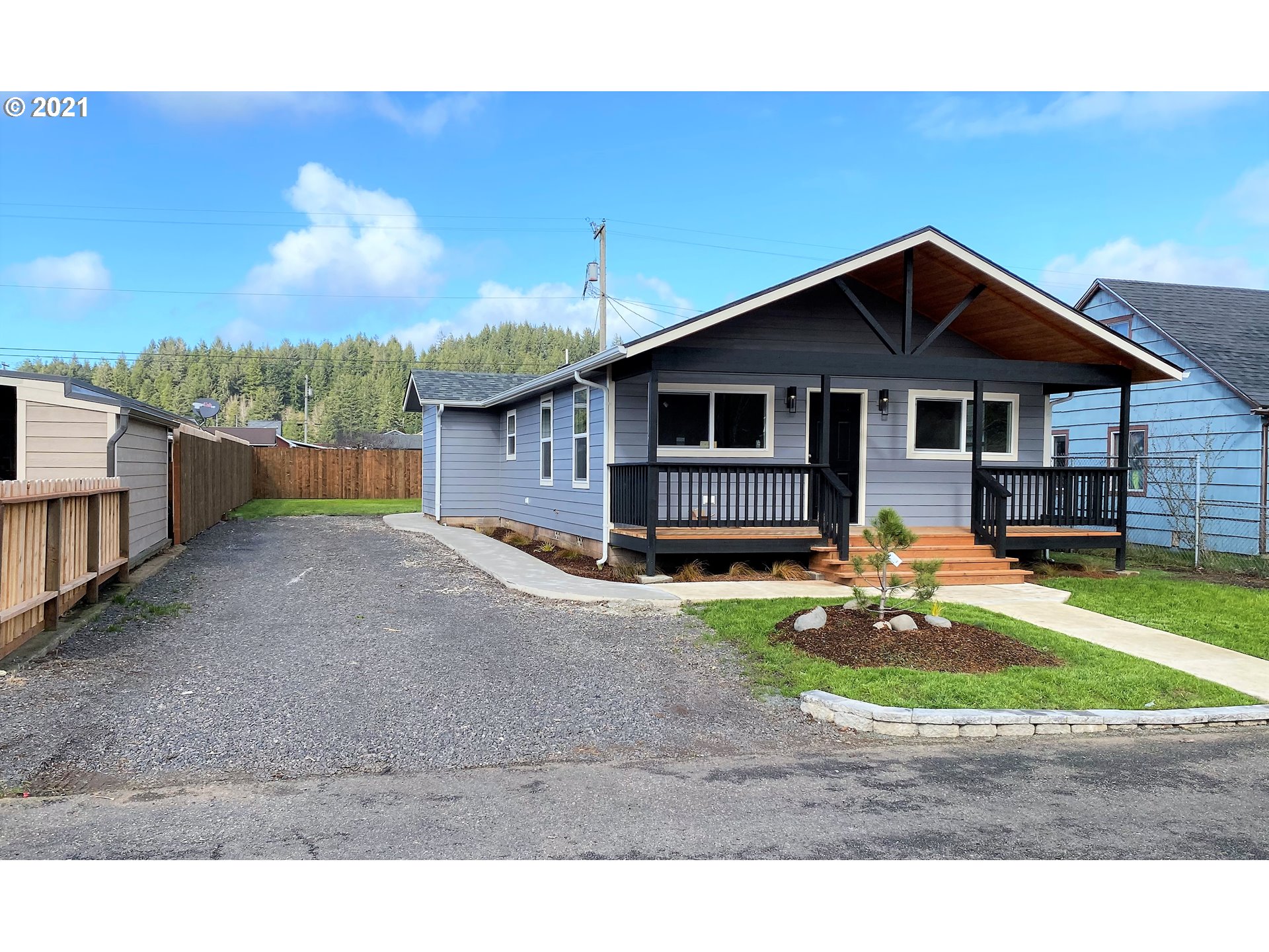 1921 Cedar Avenue Reedsport, OR 97467 - Photo 1 of 23 Gallery Image 1