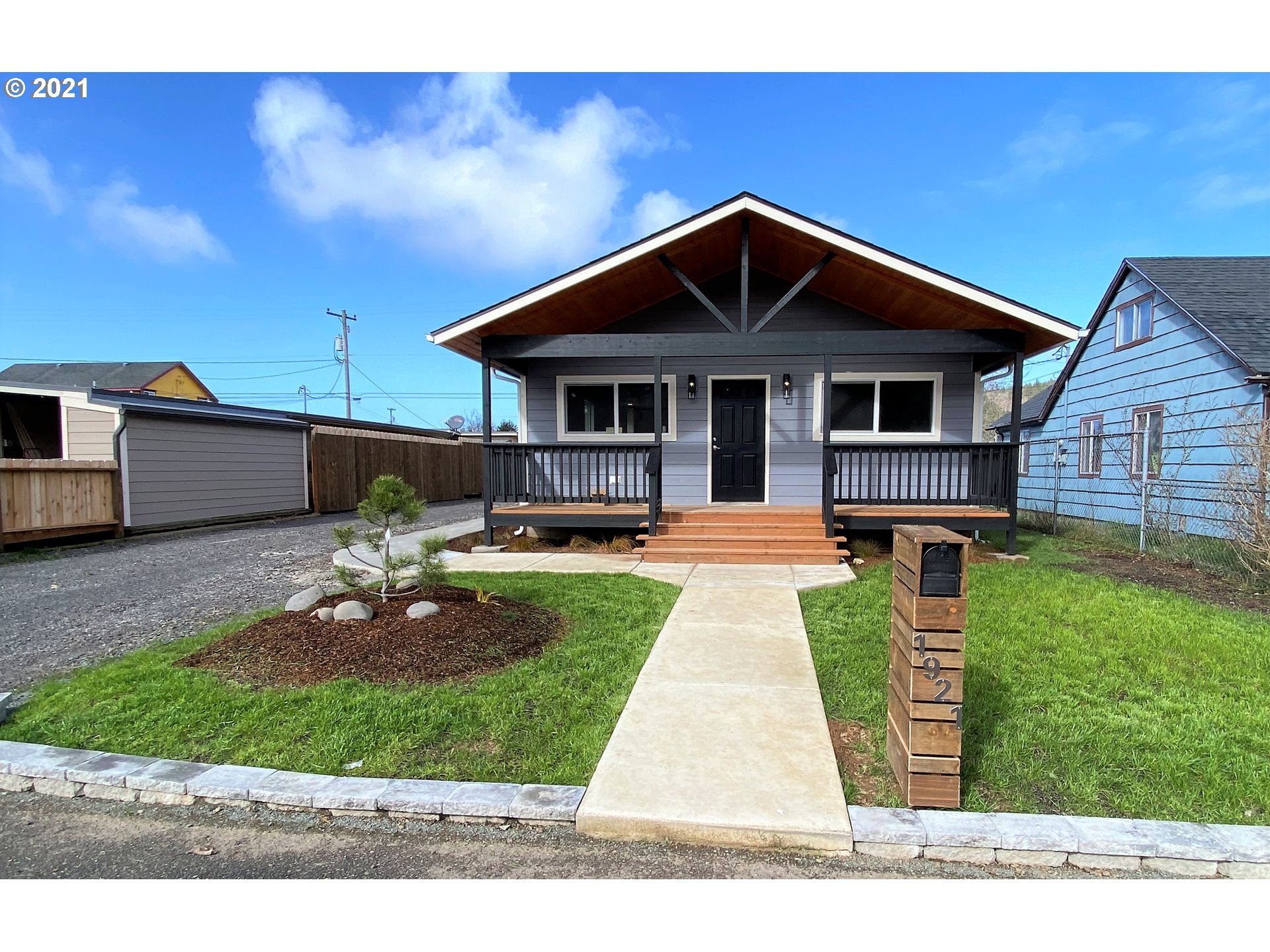 1921 Cedar Avenue Reedsport, OR 97467 - Photo 2 of 23 Gallery Image 2