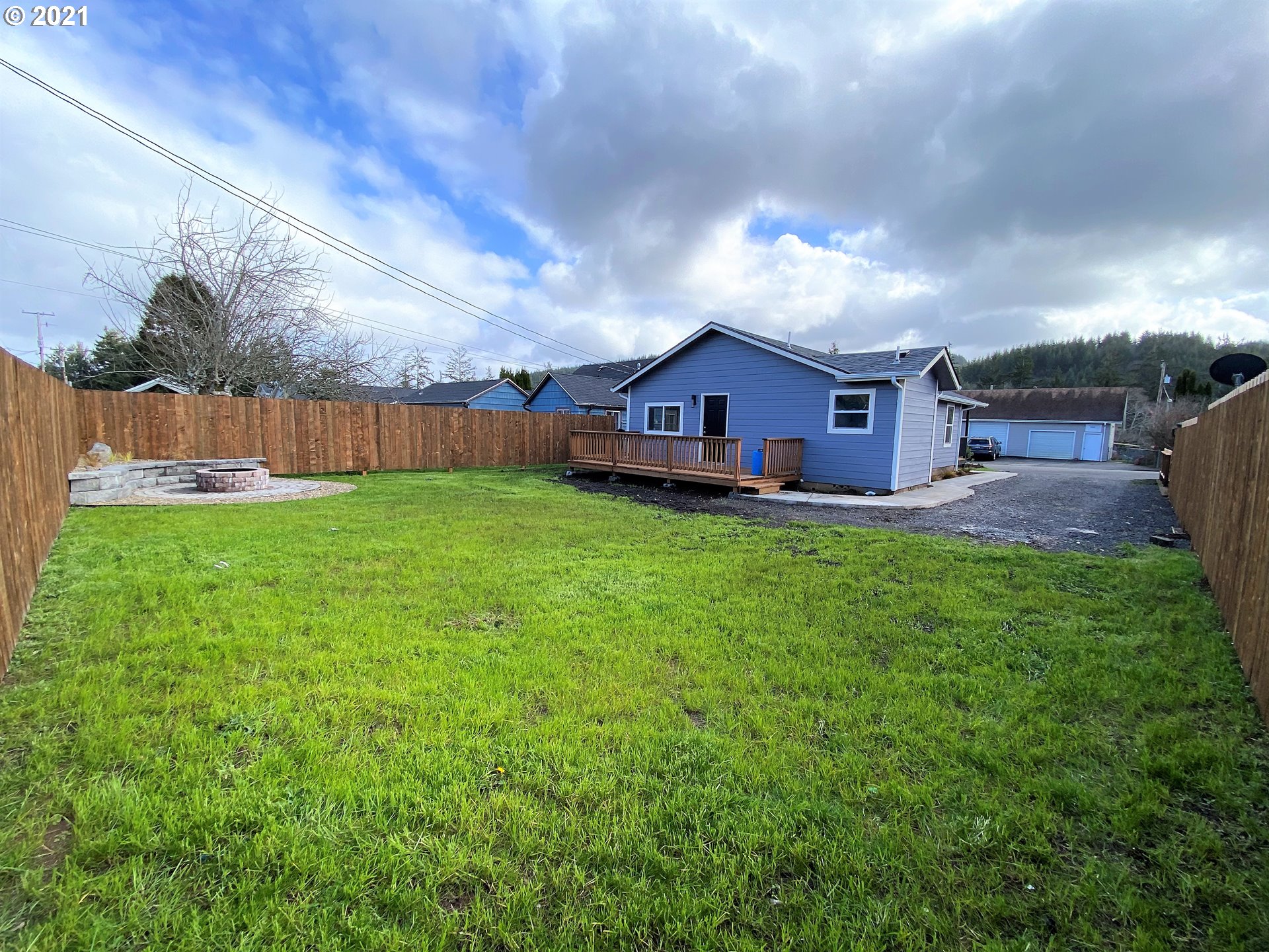 1921 Cedar Avenue Reedsport, OR 97467 - Photo 8 of 23 Gallery Image 8