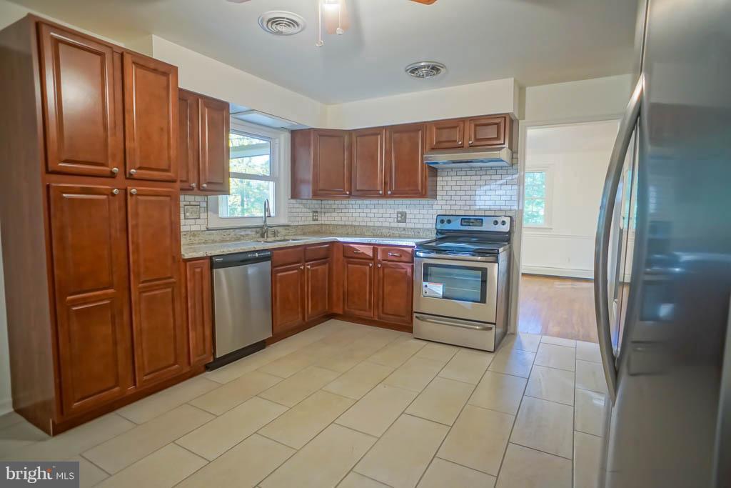 13555 Highland Road Clarksville, MD 21029 - Photo 3 of 16 Gallery Image 3