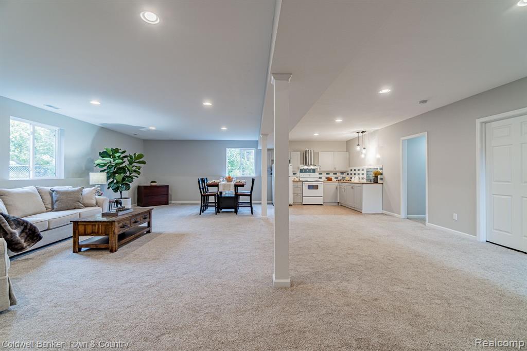 3179 Eastern Avenue Rochester Hills, MI 48307 - Photo 38 of 55
