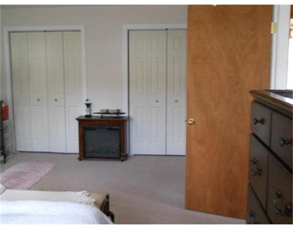 75 Westbrook Drive Springfield, MA 01129 - Photo 3 of 14