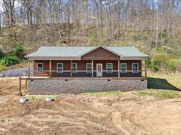 $484,000 | 190 Park Drive, Silver Point, TN 38582