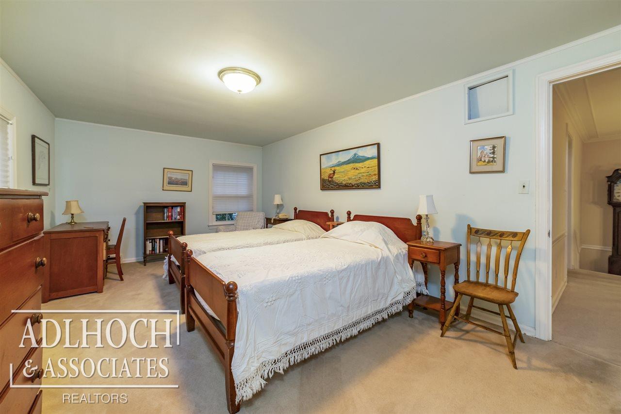 101 Lewiston Road Grosse Pointe, MI 48236 - Photo 21 of 27 50000627-20.JPG