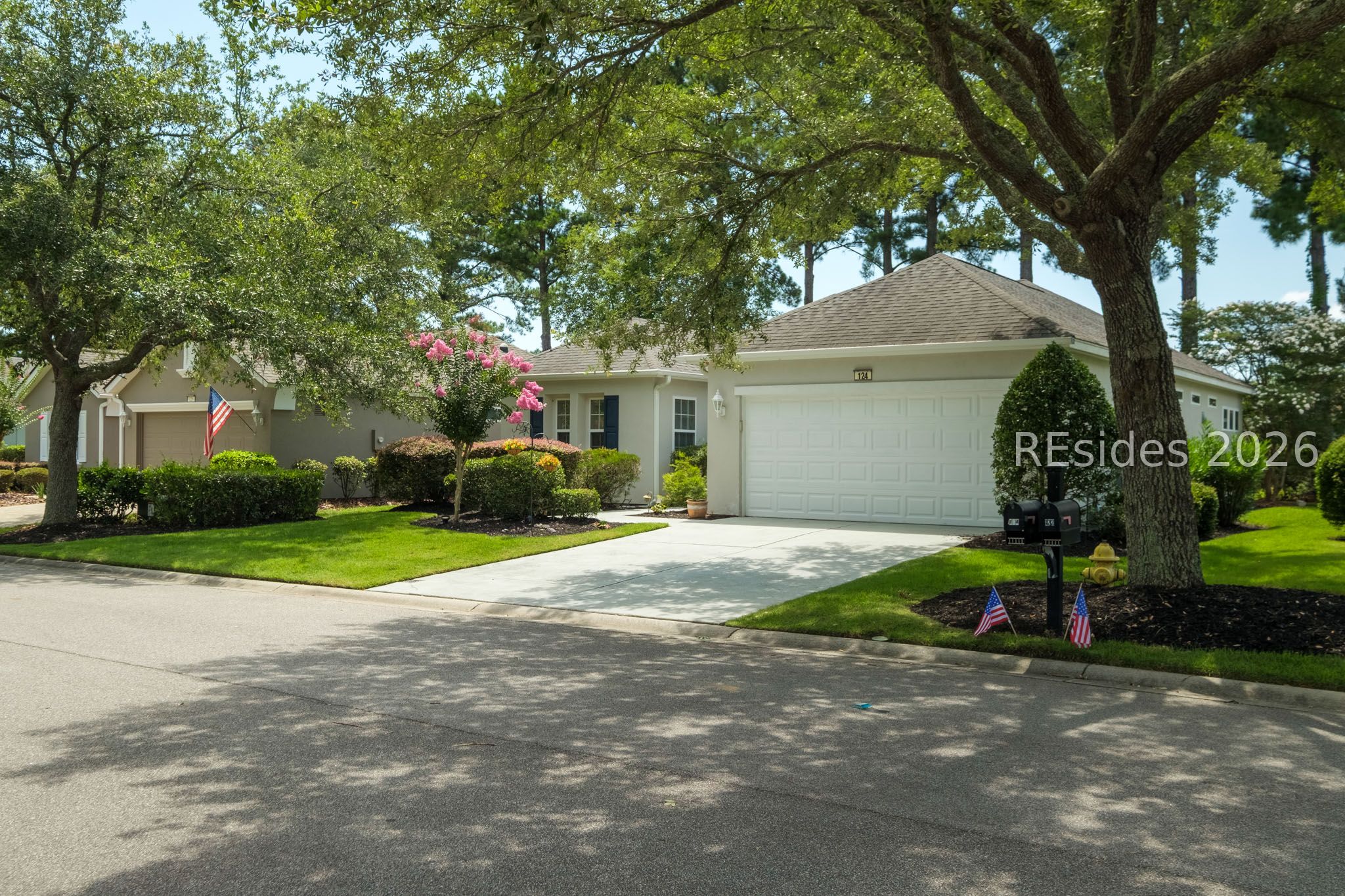 124 Hampton Circle Bluffton, SC 29909 - Photo 2 of 23