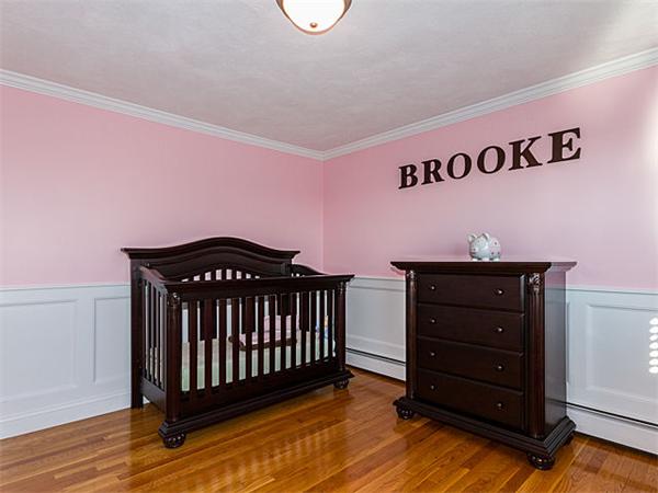 109 Parkview Road Waltham, MA 02452 - Photo 17 of 27 Gallery Image 17