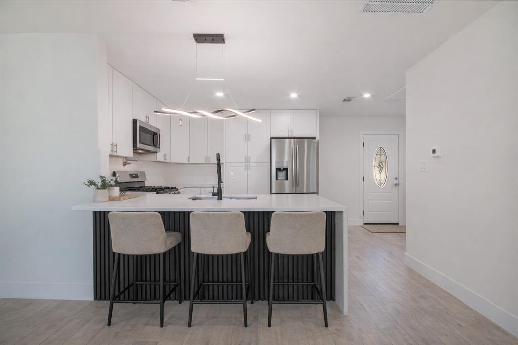 2017 Village Way Dallas, TX 75216 - Photo 4 of 25