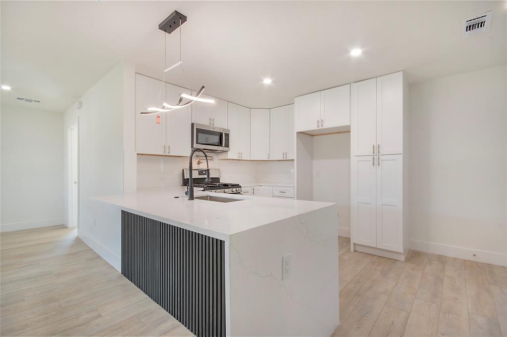 2017 Village Way Dallas, TX 75216 - Photo 6 of 25