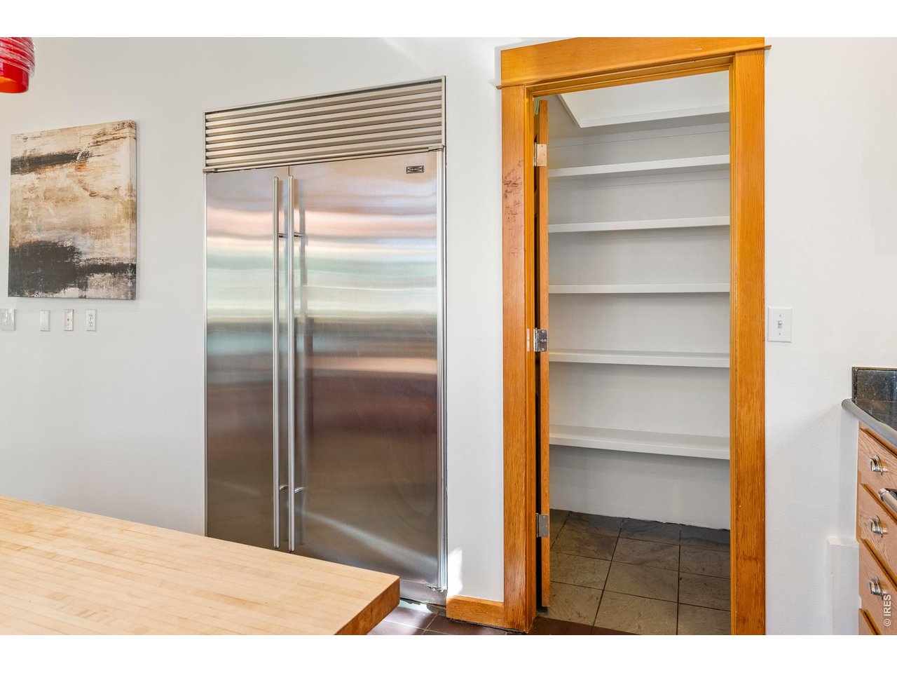 121 Leonards Road Boulder, CO 80302 - Photo 12 of 44 a bathroom with a bathtub and shower