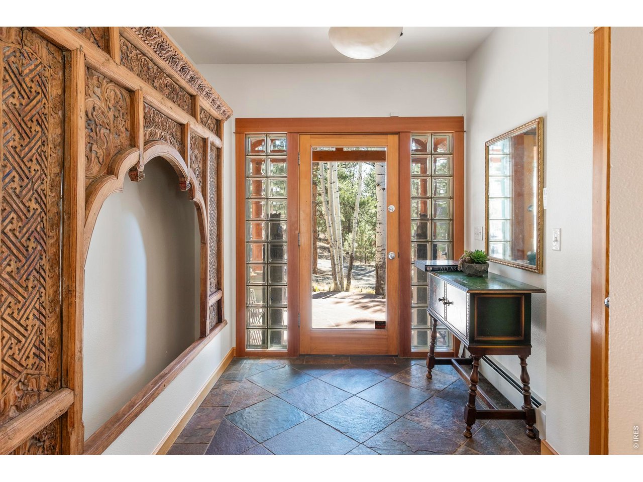 121 Leonards Road Boulder, CO 80302 - Photo 2 of 44 a view of a living room and a window