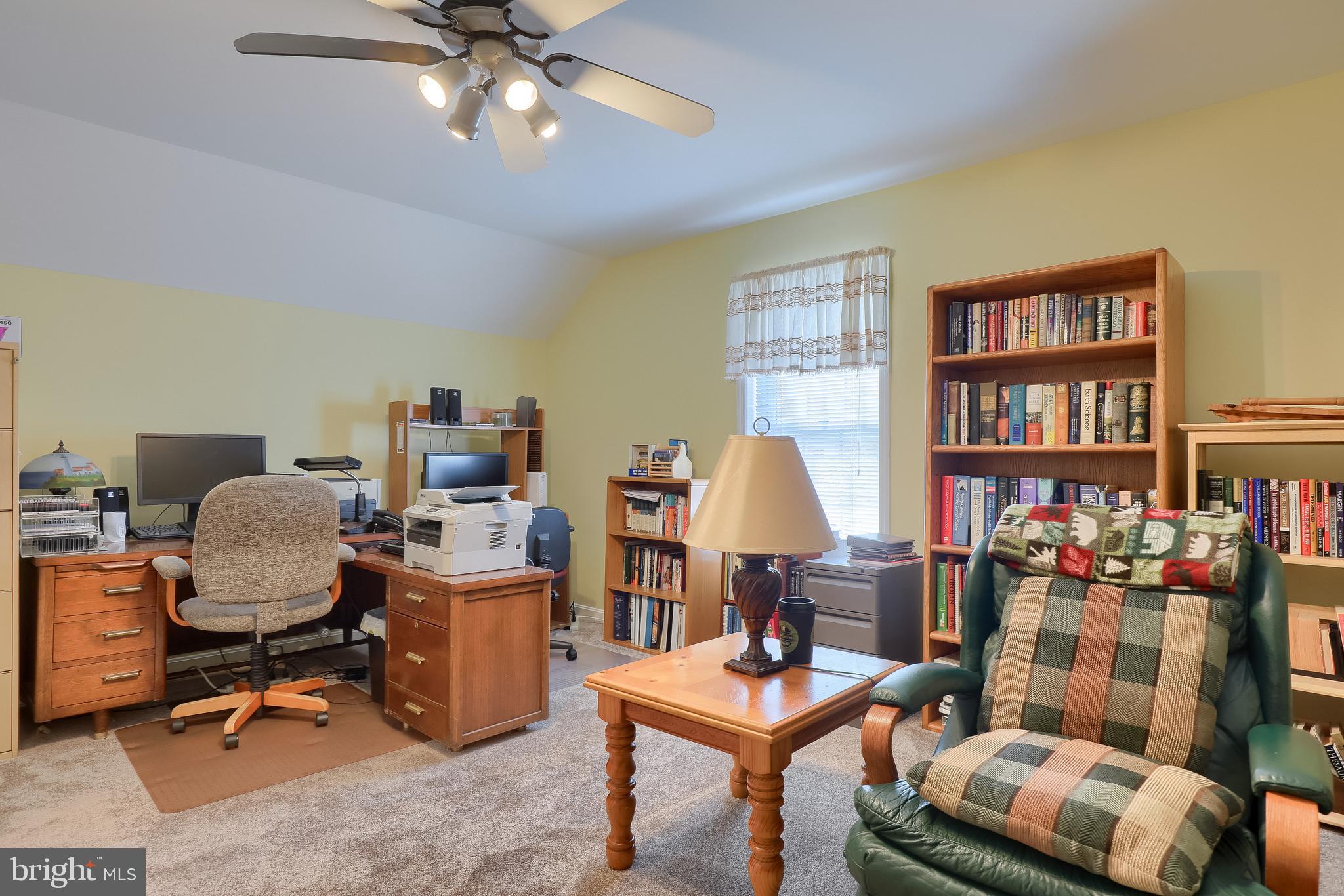 430 Wagonwheel Road Lititz, PA 17543 - Photo 35 of 51 a workspace with furniture