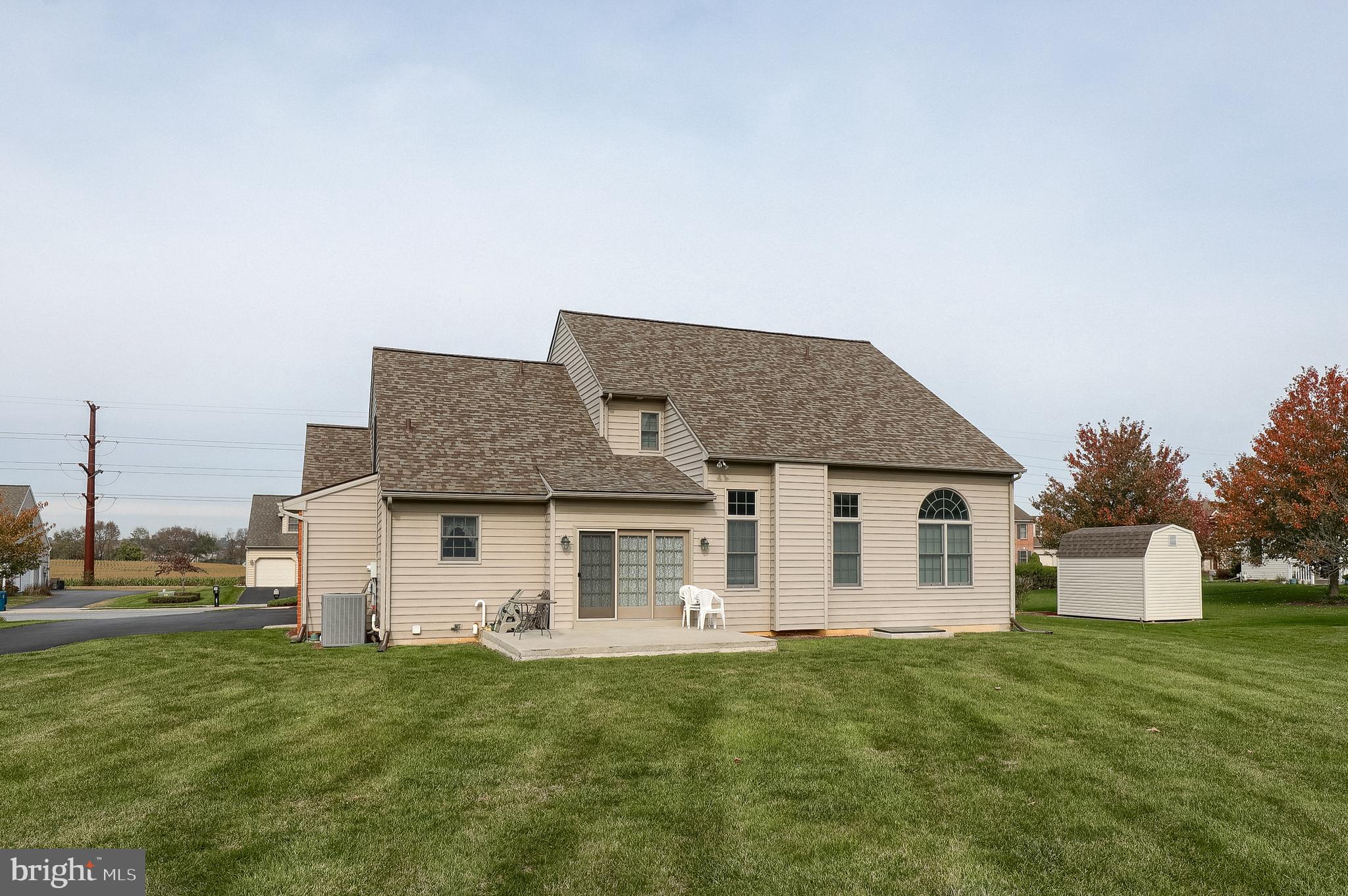 430 Wagonwheel Road Lititz, PA 17543 - Photo 51 of 51 a front view of a house with a garden