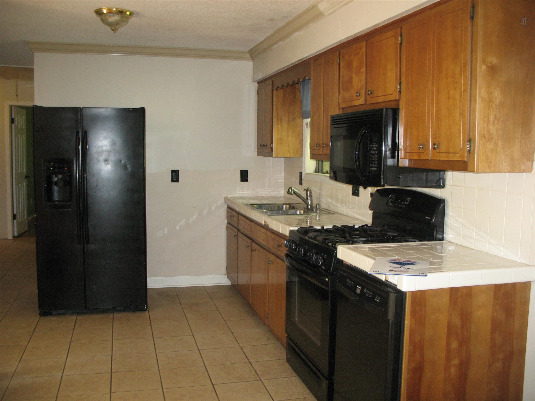 52 Duncan Lane Winchester, TN 37398 - Photo 6 of 9 kitchen complete with appliances