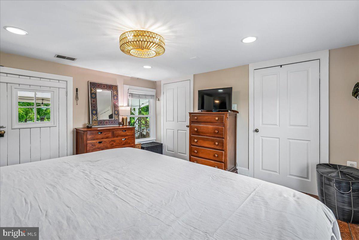 43655 Hay Road Ashburn, VA 20147 - Photo 40 of 68 Primary Bedroom w/2 closets