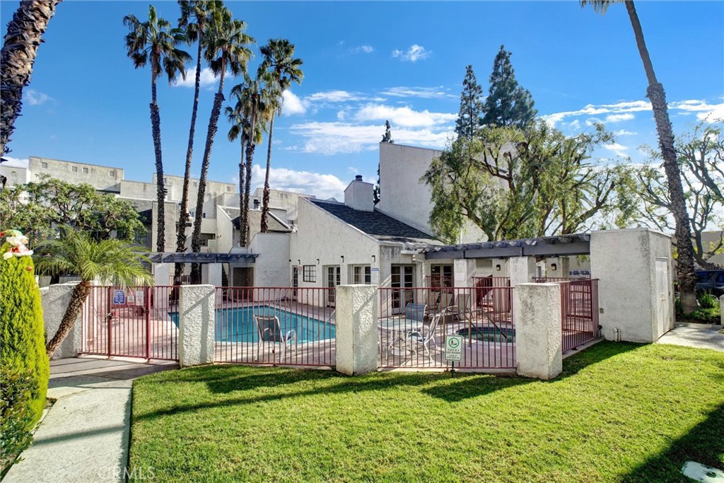 20155 Keswick Street, Unit 209 Winnetka, CA 91306 - Photo 25 of 33