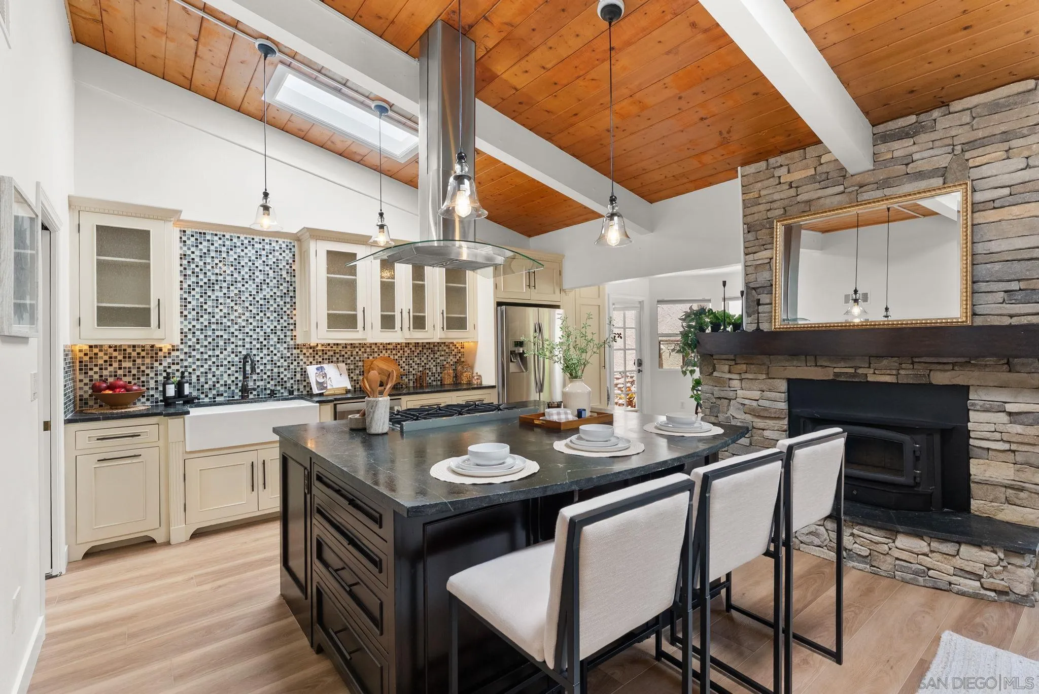 12832 Stone Canyon Road Poway, CA 92064 - Photo 13 of 60 Kitchen