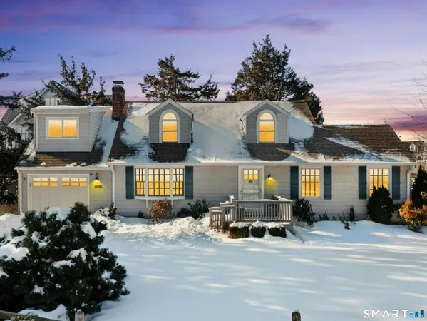 $2,400,000 | 6 Richmond Road, Norwalk, CT 06853