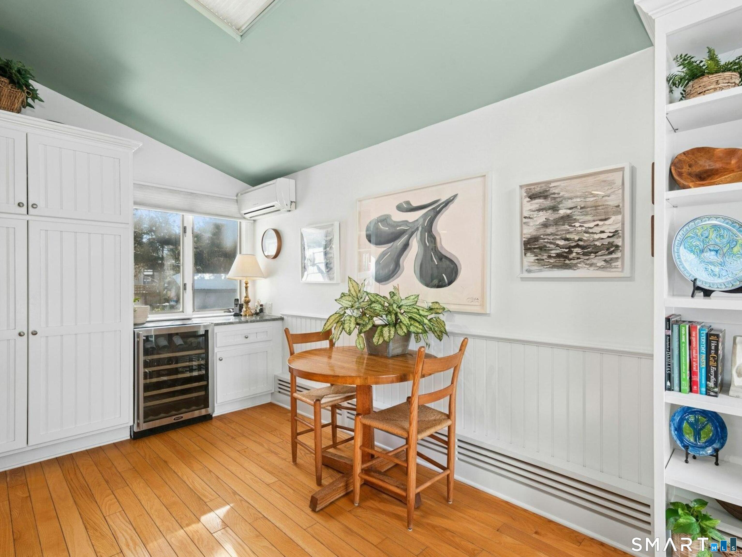 6 Richmond Road Norwalk, CT 06853 - Photo 12 of 30