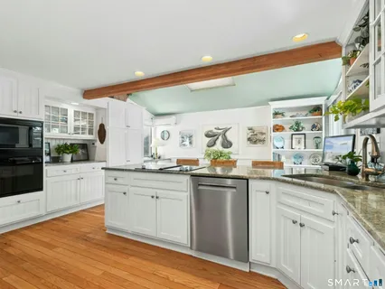 $1,995,000 | 6 Richmond Road, Norwalk, CT 06853