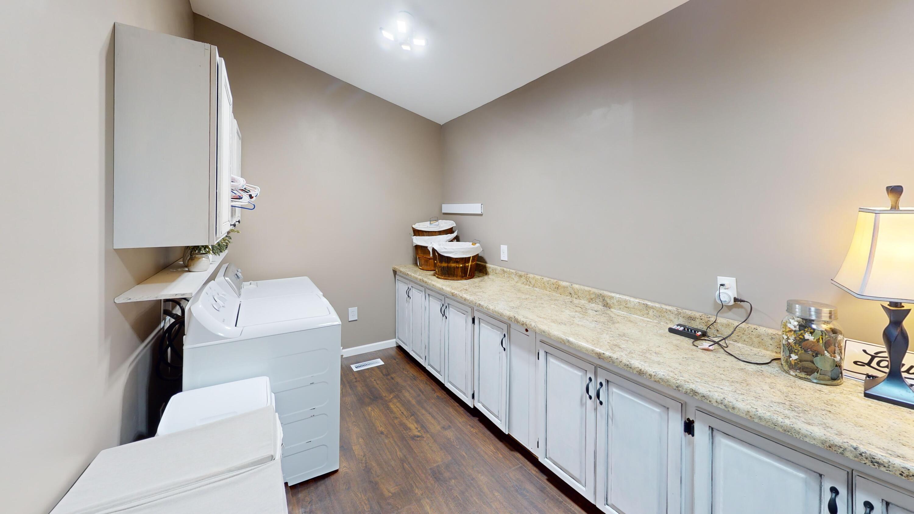 221 Ivy Way Northwest Cleveland, TN 37312 - Photo 23 of 54 221-Ivy-Way-NW-Laundry 2