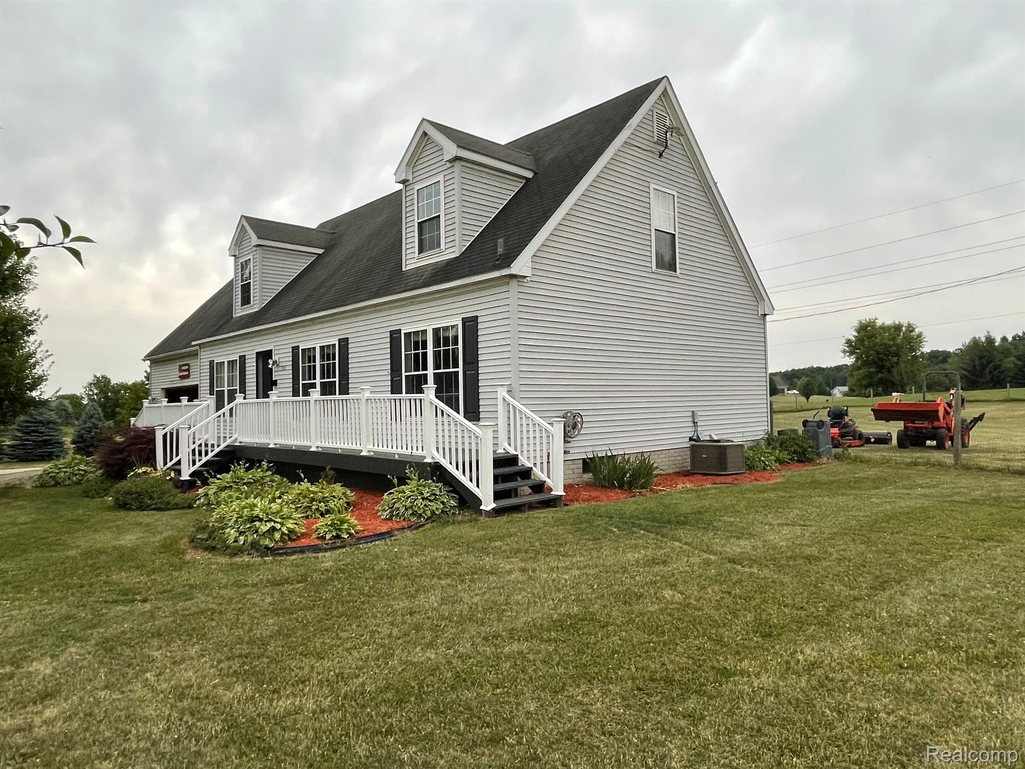 7933 Munsell Road Howell, MI 48843 - Photo 2 of 58 Gallery Image 2