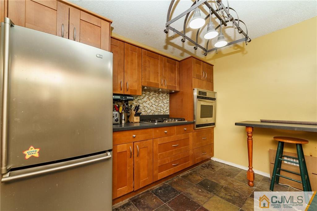 534 Edpas Road, Unit 534 New Brunswick, NJ 08901 - Photo 12 of 26