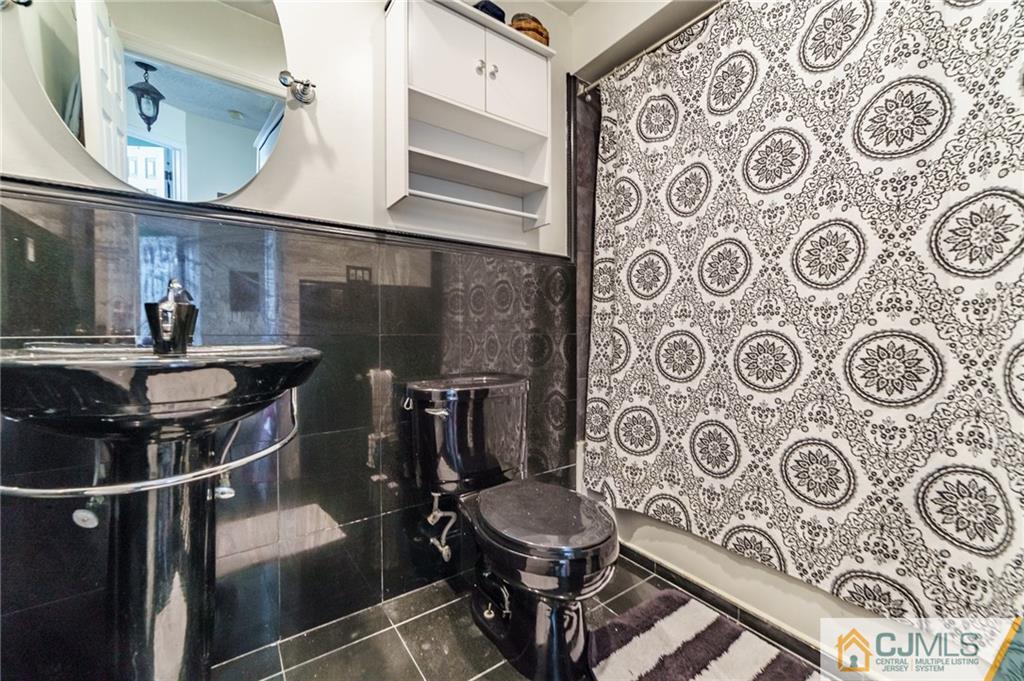 534 Edpas Road, Unit 534 New Brunswick, NJ 08901 - Photo 16 of 26
