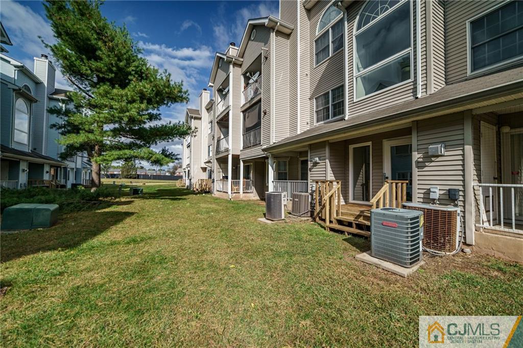 534 Edpas Road, Unit 534 New Brunswick, NJ 08901 - Photo 24 of 26
