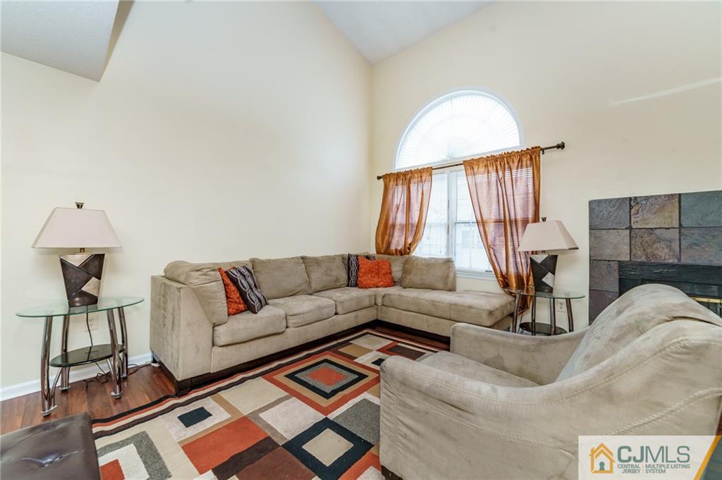 534 Edpas Road, Unit 534 New Brunswick, NJ 08901 - Photo 5 of 26
