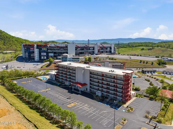 $259,900 | 210 Raceday Center Drive, Unit 1107, Bristol, TN 37620