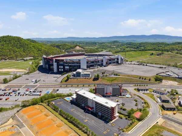 $259,900 | 210 Raceday Center Drive, Unit 1107, Bristol, TN 37620